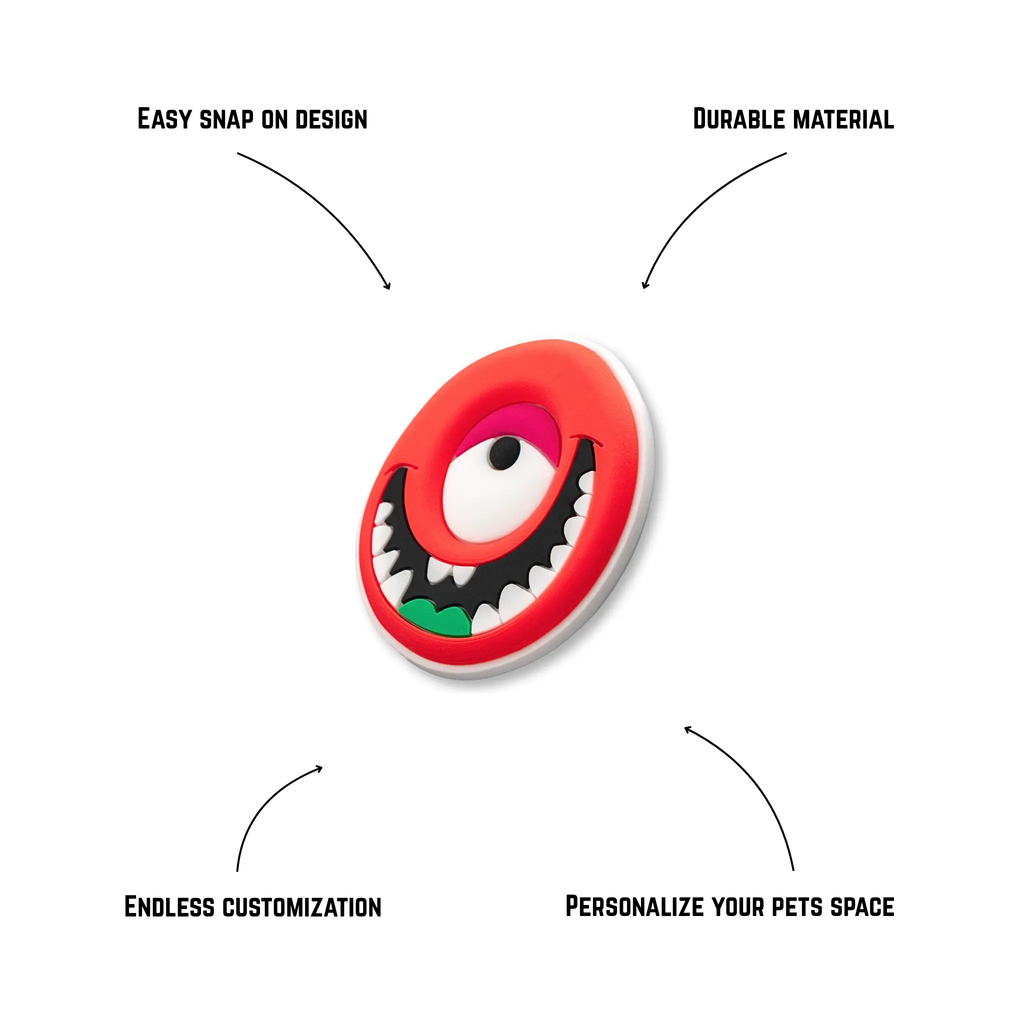 Pet crate accessories pink letter O crate charm features benefits callout Crate Charms alphabet snap-on decoration